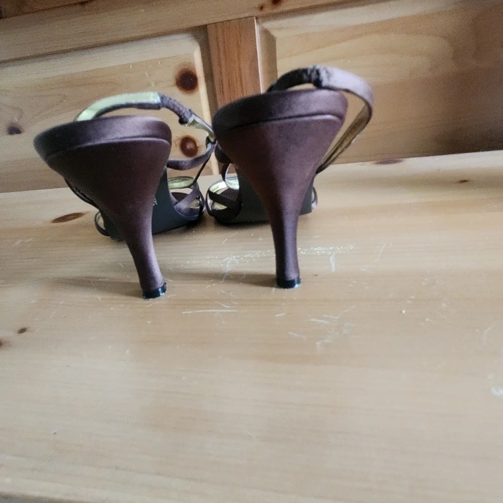 STYLE AND COMPANY BROWN SLING BACK SANDAL